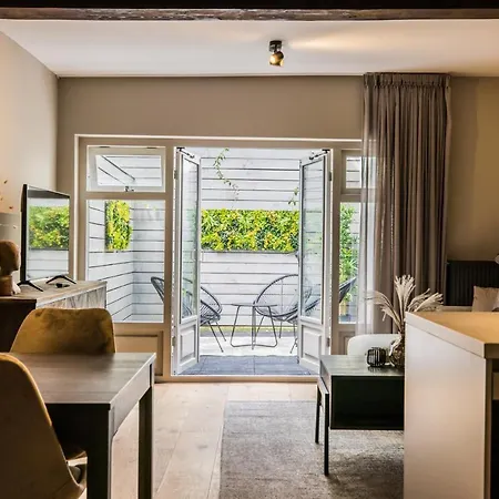 Eclectic Loft 'pinot Noir' Appartement