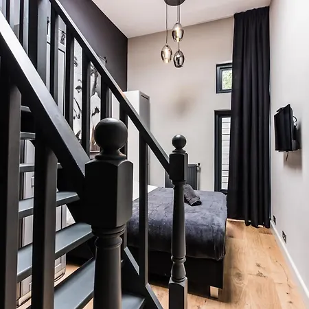 Eclectic Loft 'pinot Noir' La Haye